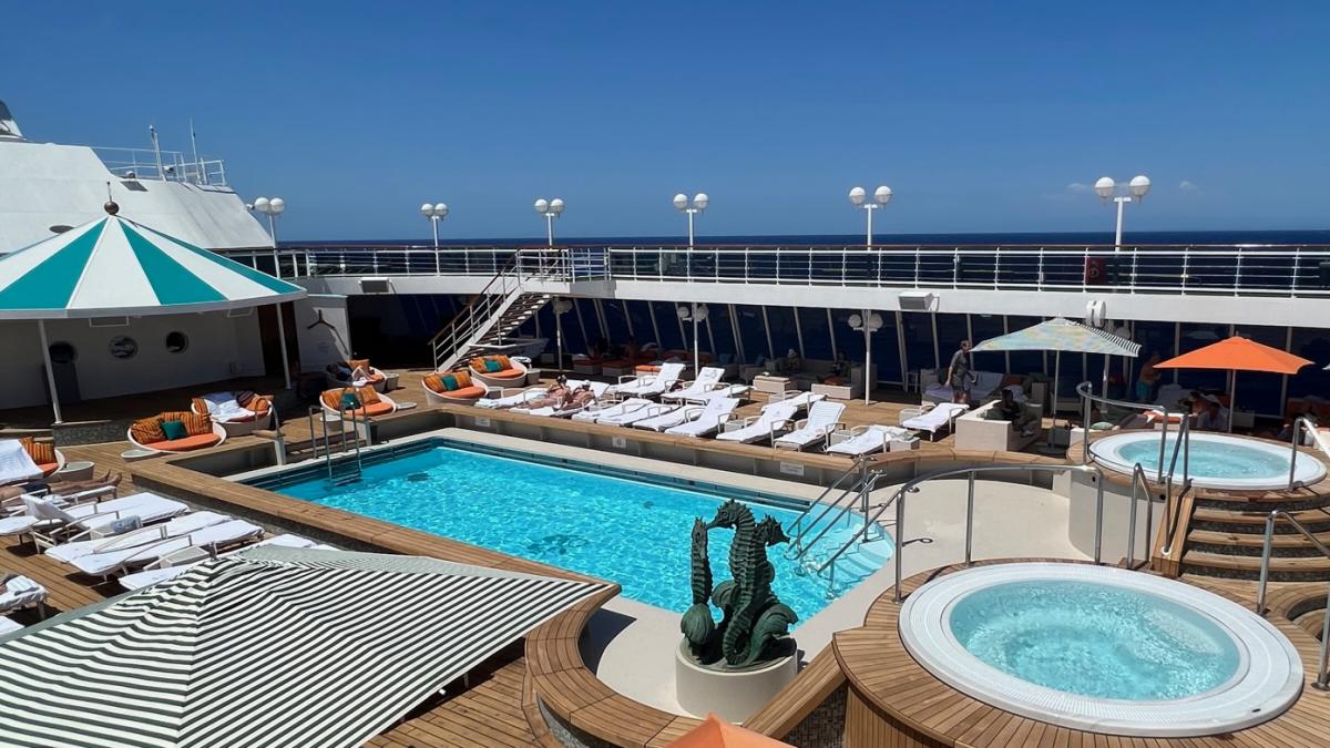 From bankruptcy to butlers &mdash; meet the cruise line back from the brink